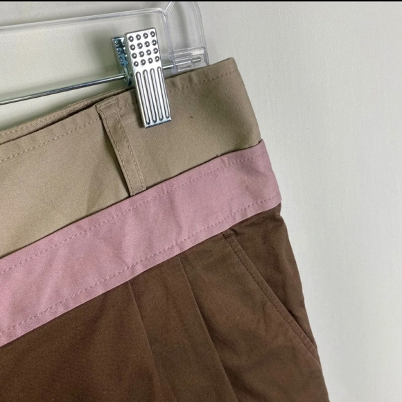 BCBG tri-color pleated shorts - Picture 2 of 5